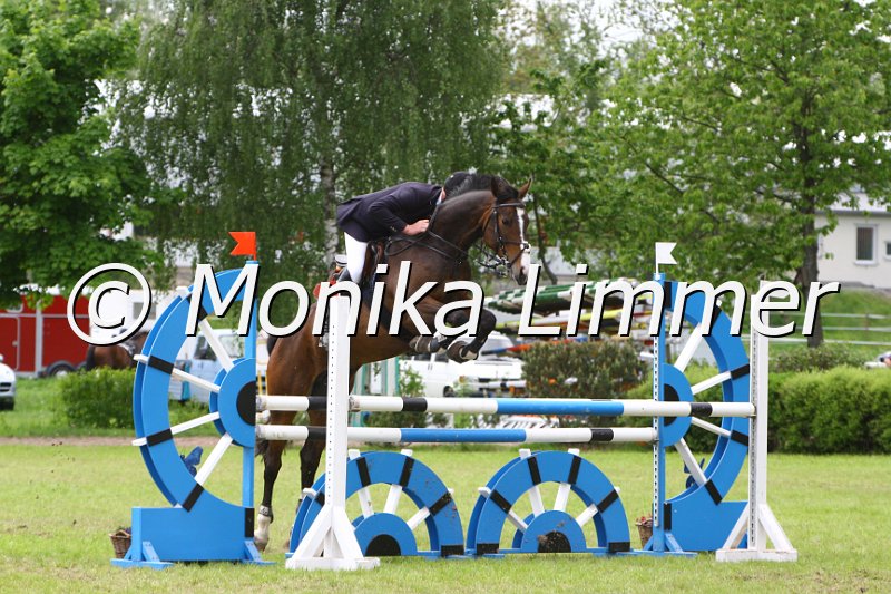 005M6675_Domfee_L Springen.JPG